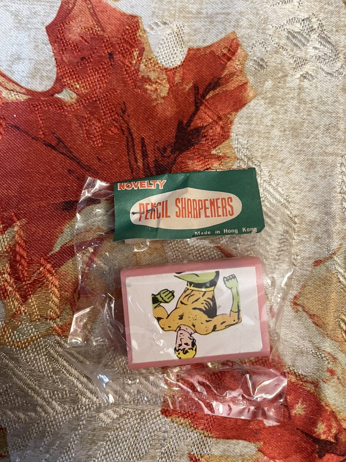 Aquaman VINTAGE NOVELTY PLASTIC PENCIL SHARPENER IN ORIGINAL PACKAGE HONG KONG