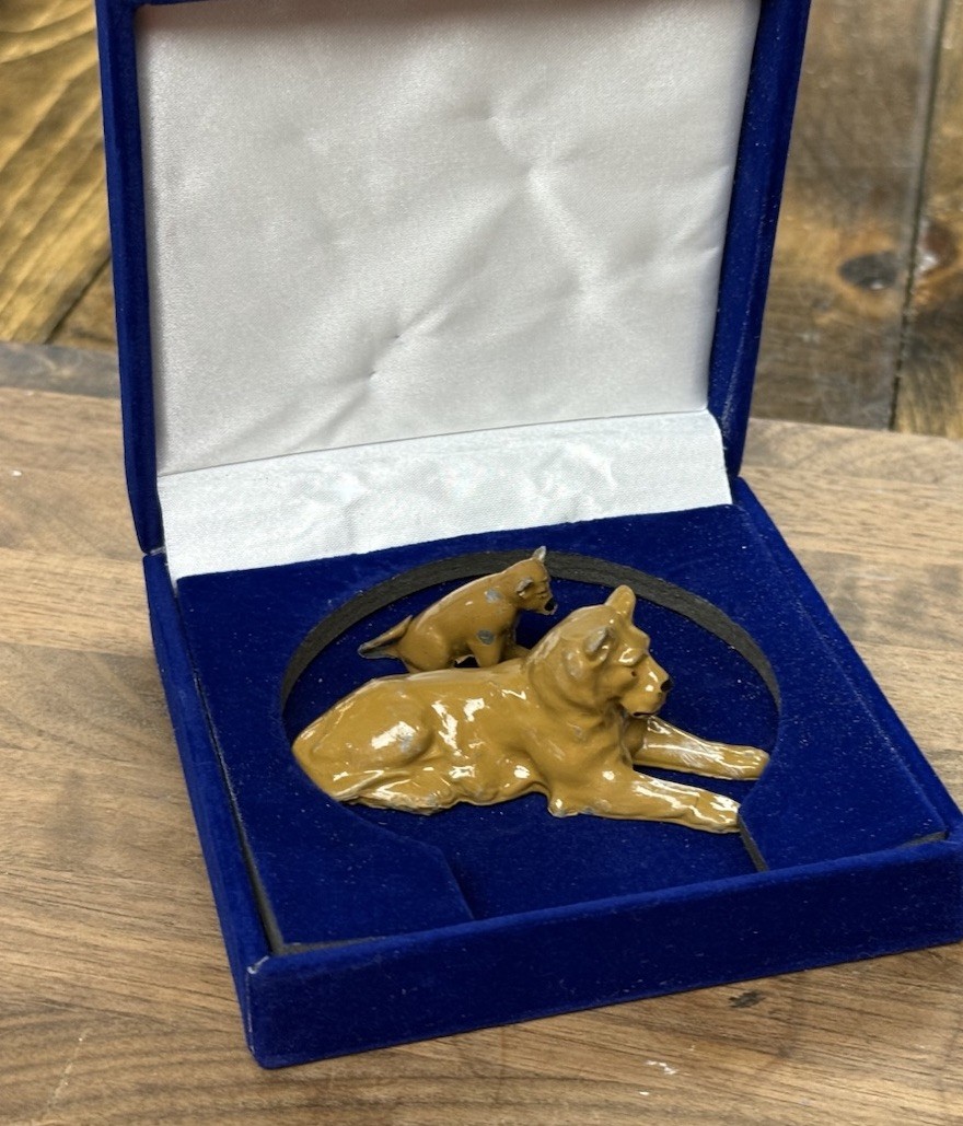 Britains lead metal animal figurine--Lion with cub