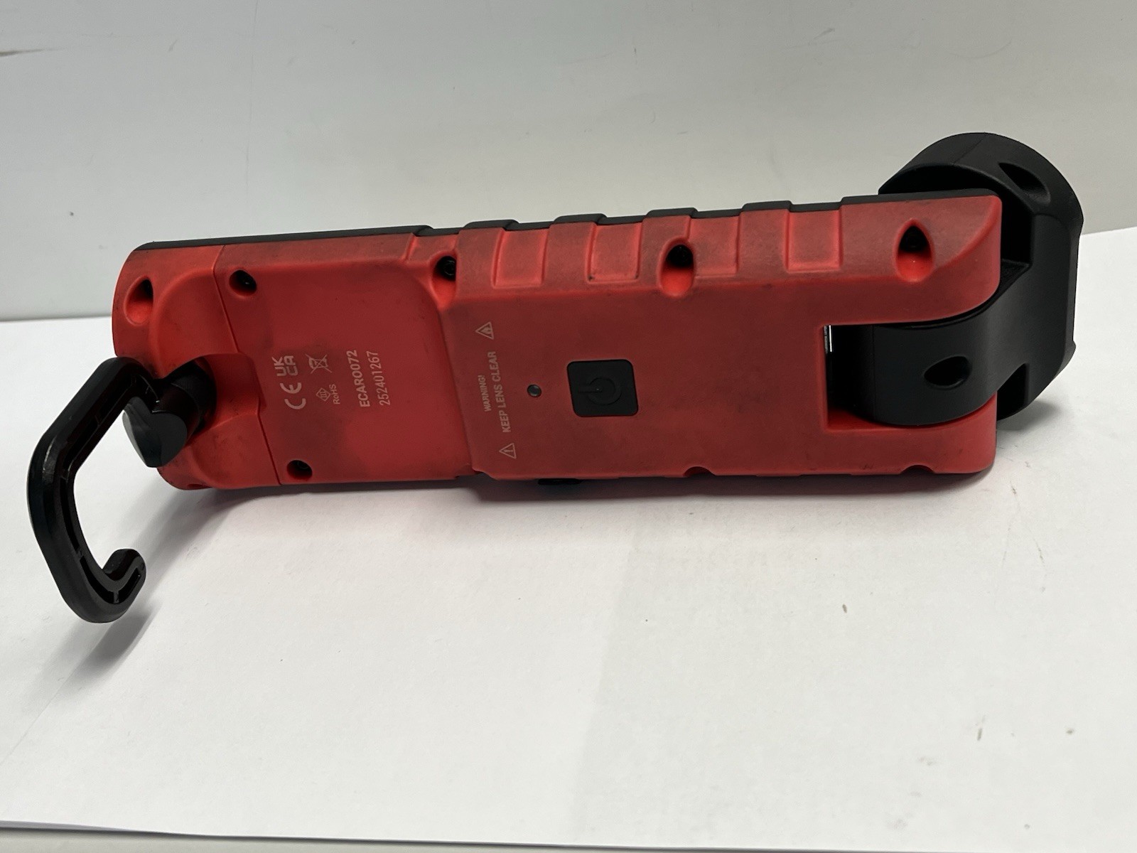 Snap On EcarO072 Low Pivot Shop Light 725 Lumen