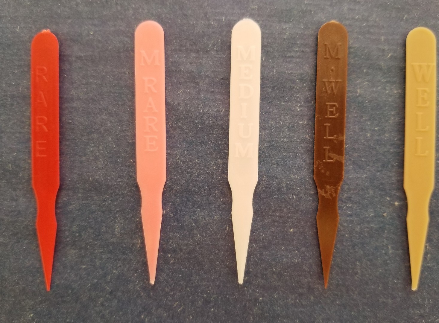 (125 ASSORTED) STEAK MARKER PLASTIC ASSORTED COLORS MARKING STEAK COOKING TEMP