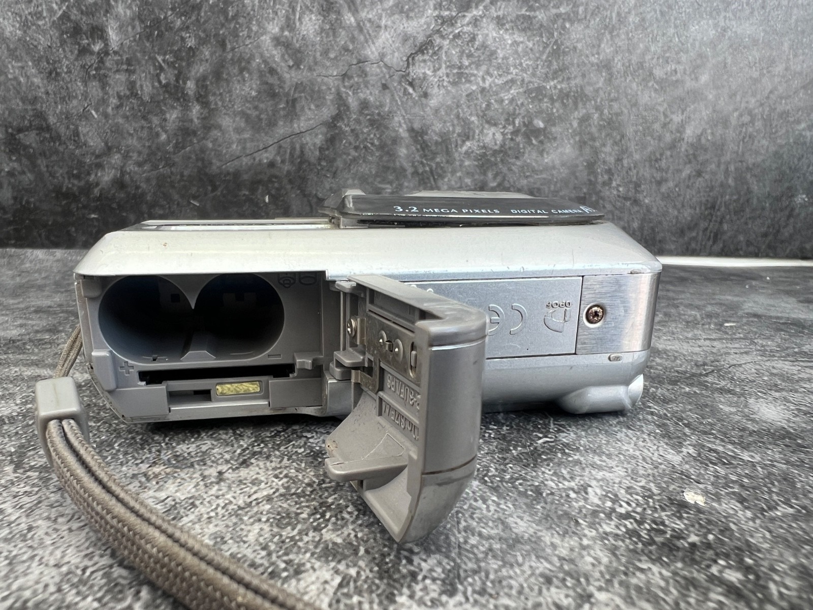 Fujifilm Digital Camera FinePix A330 3.2MP Silver Retro 2000s digicam