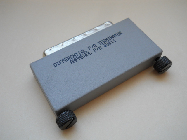 Amphenol 39011 SCSI Differential P/Q 68-pin Terminator