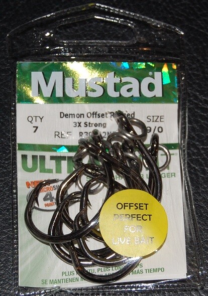 Mustad R39942BLN-90 Ultra Point Size 9/0 3X Strong Ringed Circle Hooks