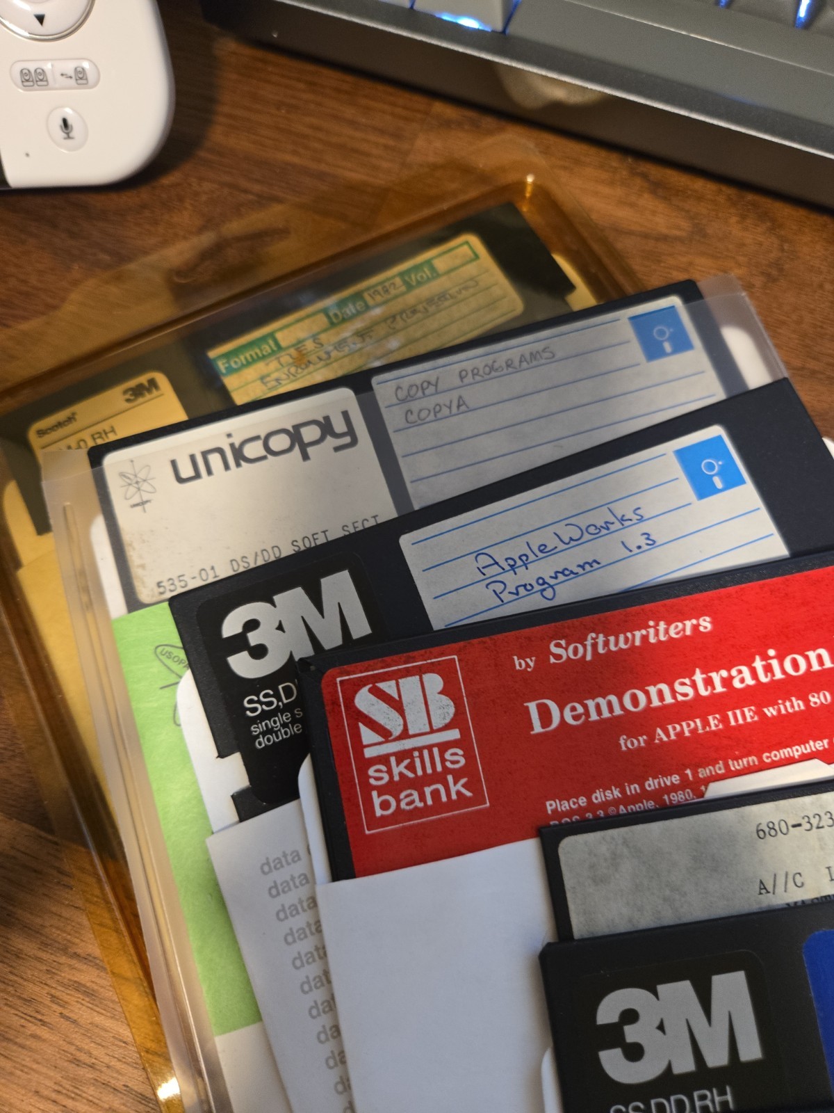 5.25 Floppy Disk Lot of 10 Mixed Apple/Mac software and utilities - Untested