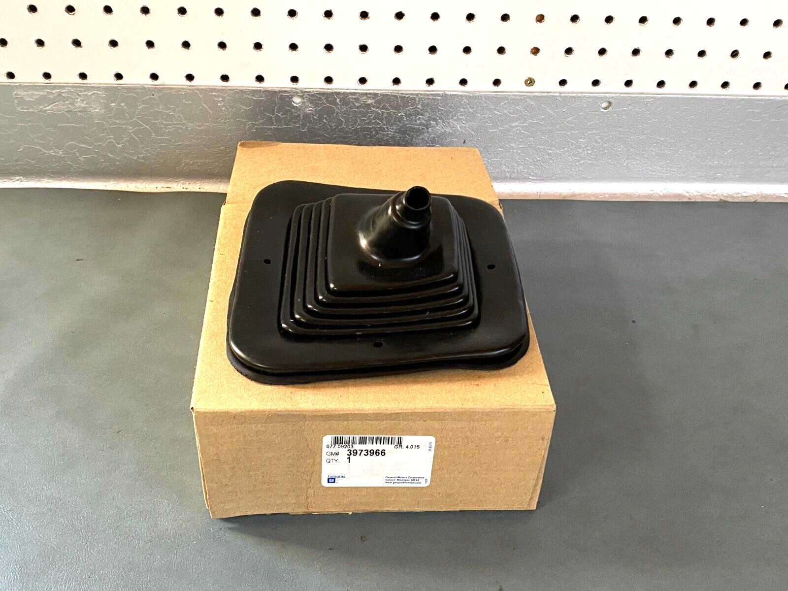 GM OEM NOS 3973966 Manual Shifter Boot 1977-1981 Chevrolet Camaro Z28