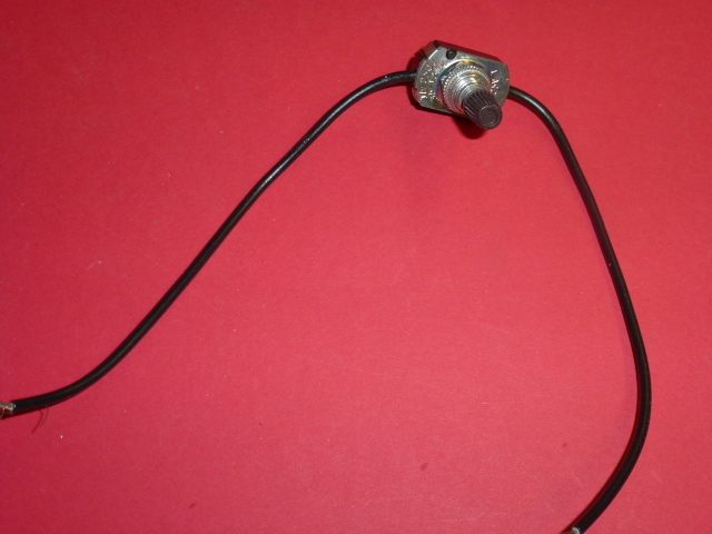 NOS! EAGLE #459 SINGLE POLE TURN KNOB SWITCH, Current rating 3A-125V