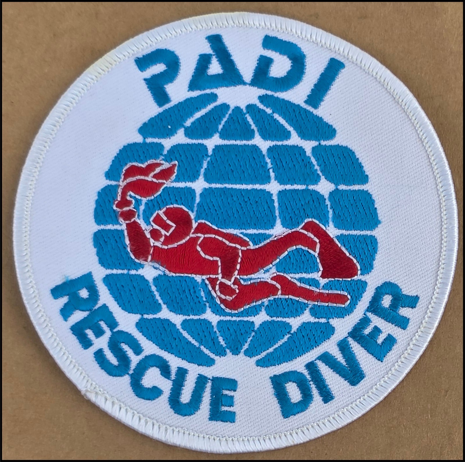 PADI (Professional Association of Dive Instructors) Rescue Diver Patch, round 4"