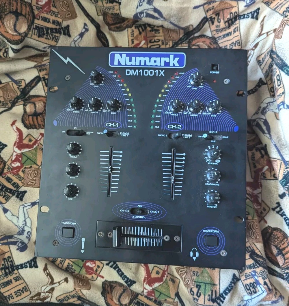 Numark 4 channel Preamp Audio Mixer DM1001X... As Is ! No Power Cord