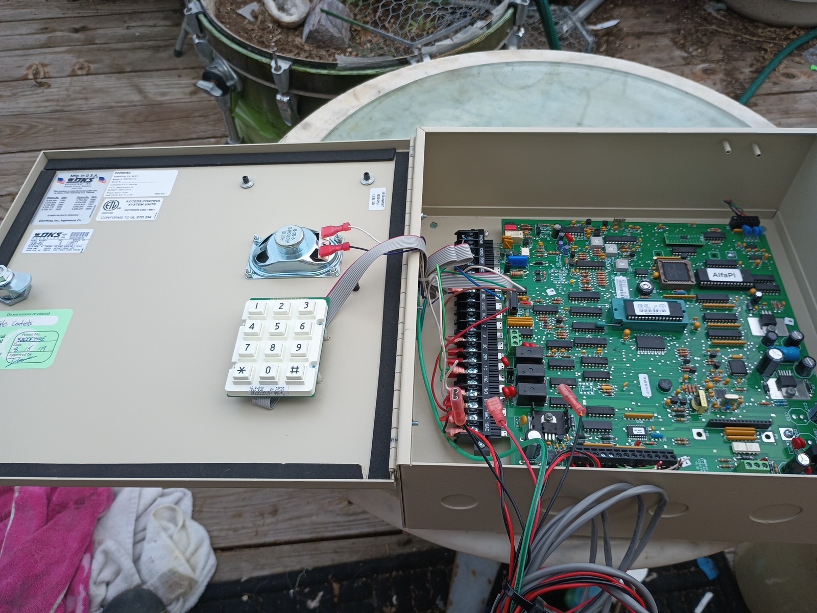 DoorKing 1838-081 Access Controller In Cabinet