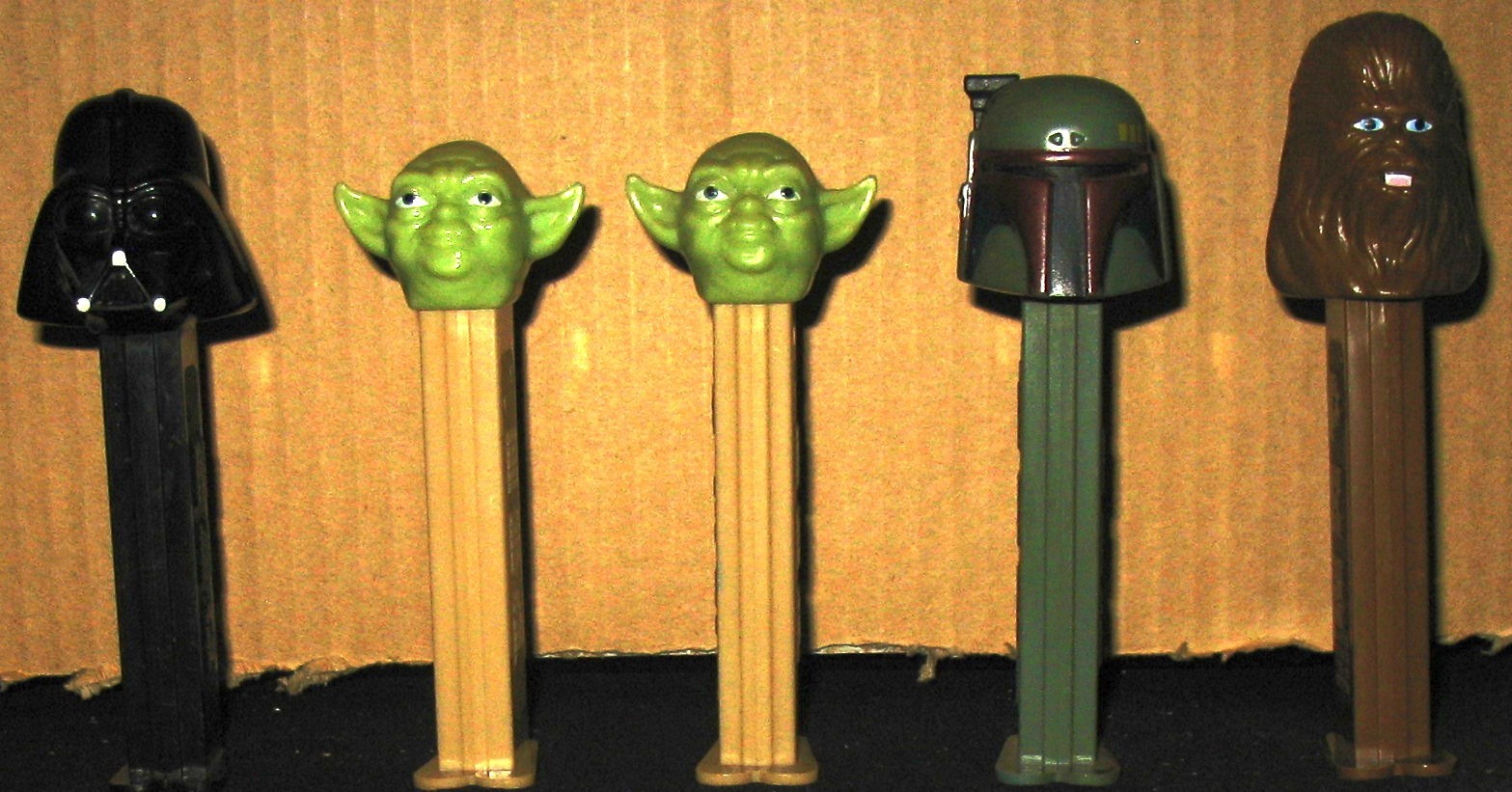 Lot of 5 Star Wars Pez Dispensers(Yoda-Darth Vader-Chewbaca-Boba Fett)