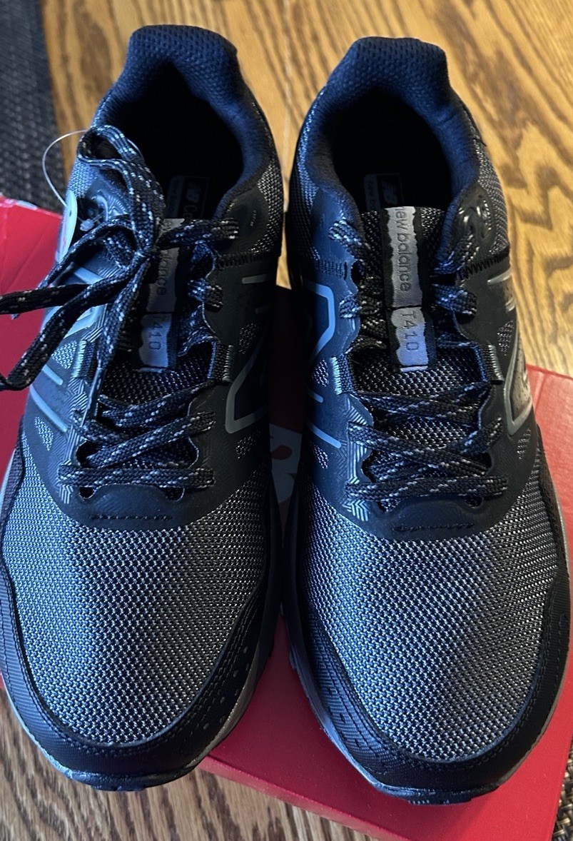 New Balance 410 v8 Men's 7.5 4E Black Trail Running Shoes MT410LB8 NIB