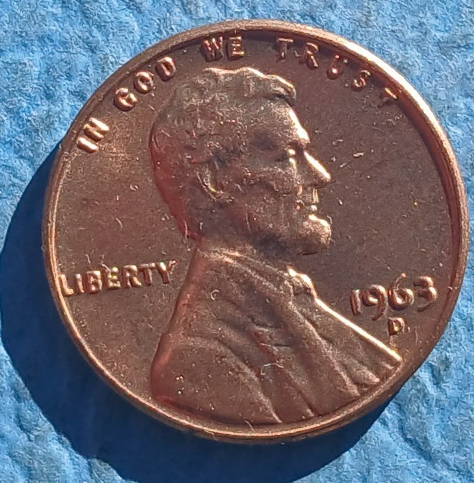 1963-D Brilliant Uncirculated Lincoln Cent.  Ships Free.  BU condition.