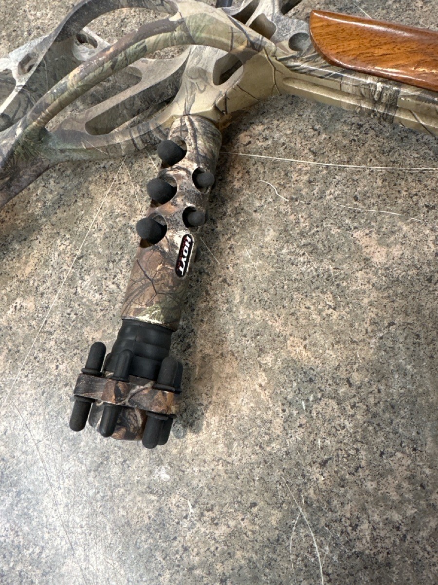 HOYT ARCHERY DEFIANT (TPS039354)