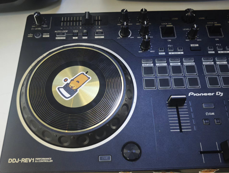 1pcs Pioneer DDJ-REV1 DJ Console