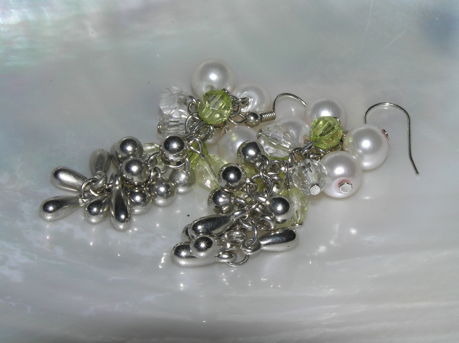 Estate Long Faux White Pearl Light Green Plastic & Silvertone Bead Dangle Ear