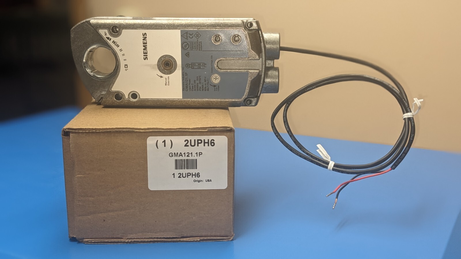 SIEMENS Electric Actuator: Direct Mount, Spring Return, On/Off, 62 in-lb Torque,