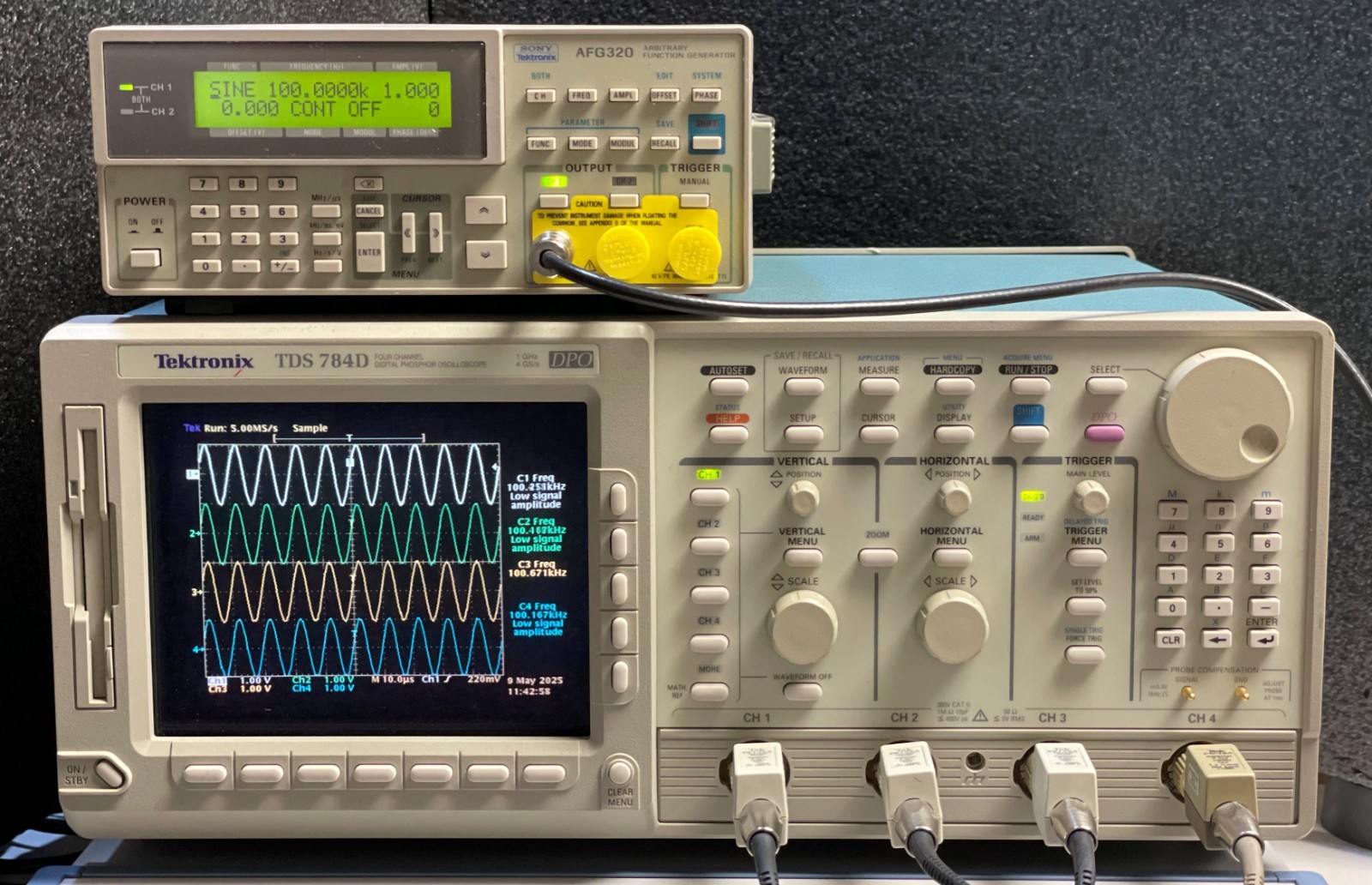 Tektronix TDS784D Oscilloscope 1GHz 4GS/s 13 1F 2M 2F 2C