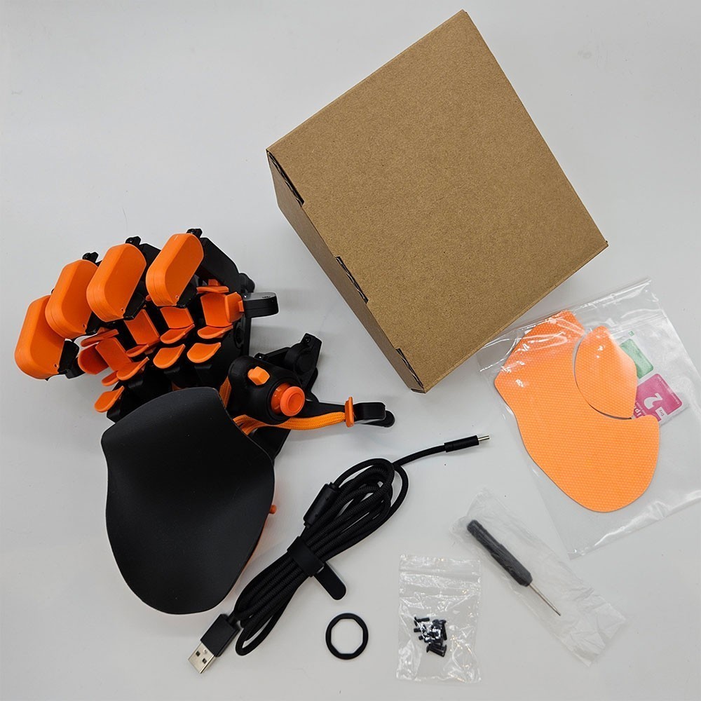 GameClaw Ergonomic One-handed Keyboard 3D-Printed with 29 Programmable Buttons