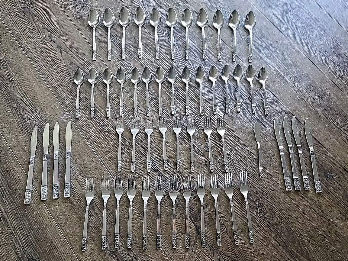IMPERIAL INTERNATIONAL IIC STAINLESS FLATWARE CORTINA PATTERN 55 PCS