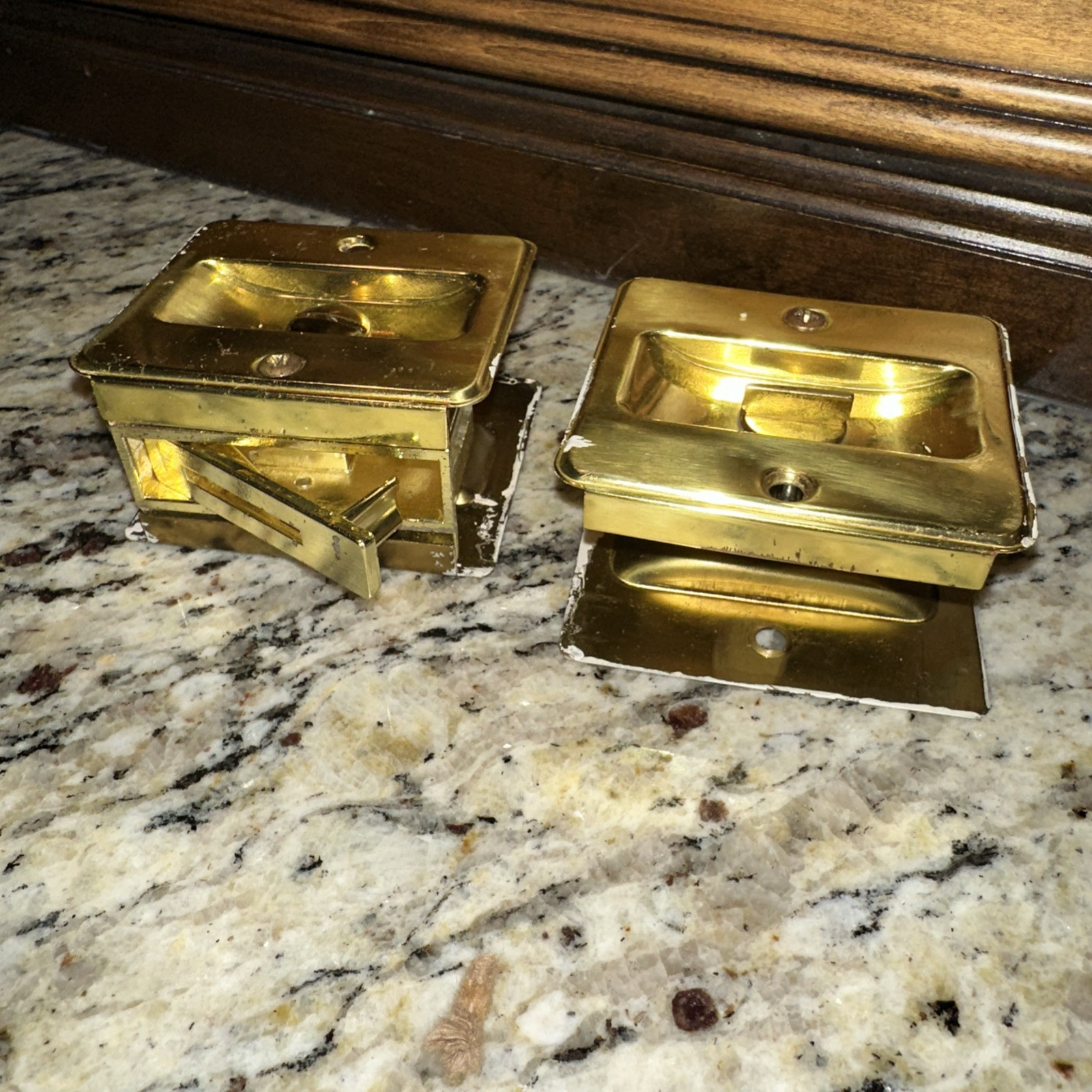 Schlage 991B3 Sliding Door Pull 1 3/4" x 2 1/4" Privacy Lock Polished Brass Used
