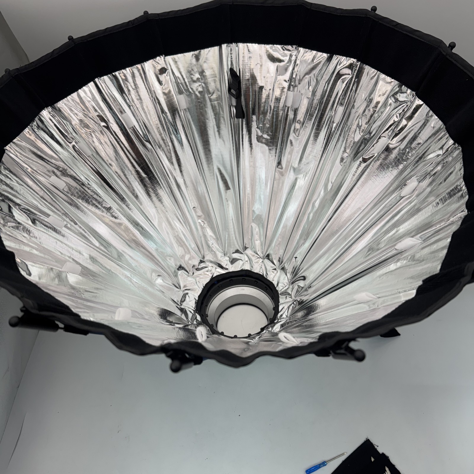 Amaran Light Dome 60 Quick Release Softbox Bowens Mount Reflector Diffuser