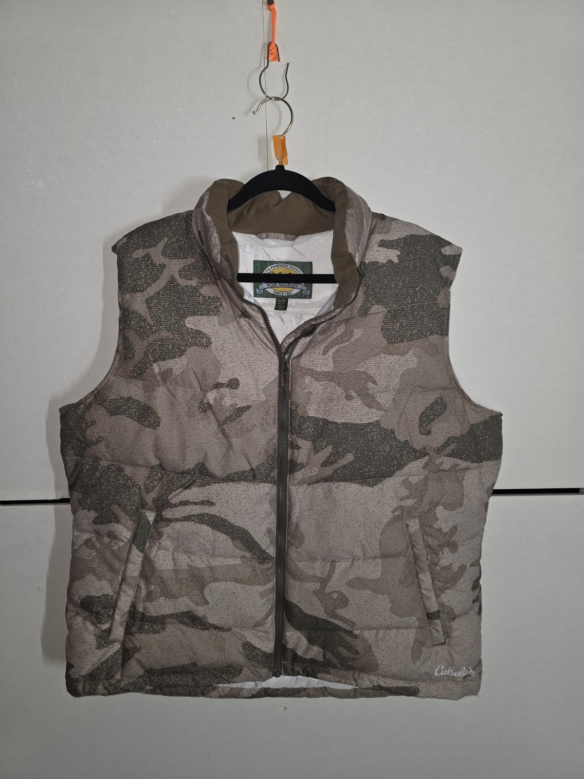 Womens Camo Hunting Cabelas Vest, Outfitter Camo, Size XL