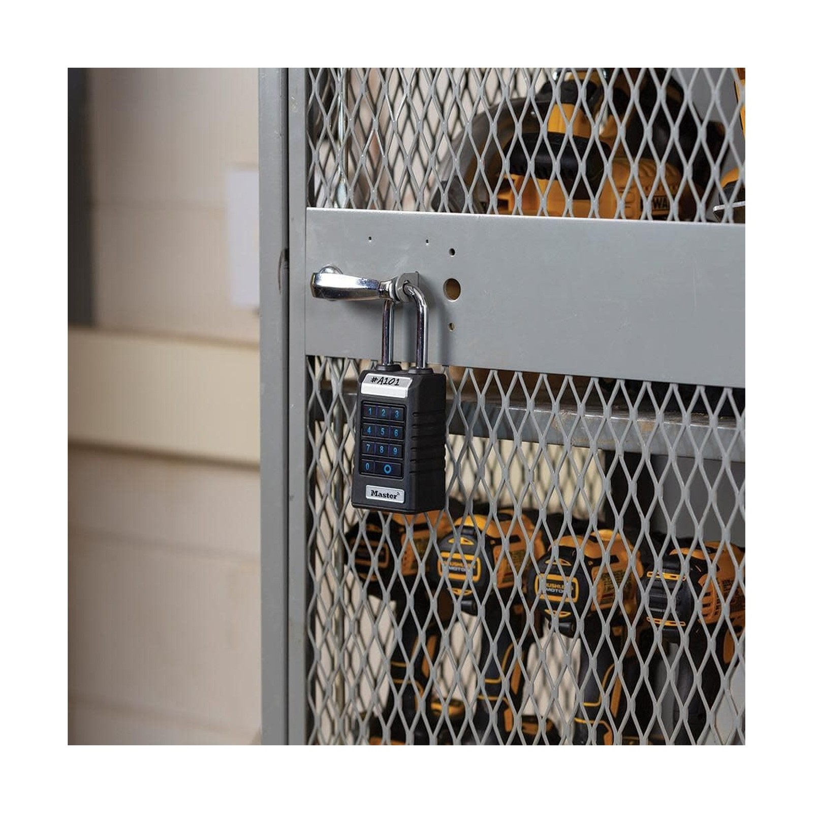 Master Lock 6400EURLJENT Professional Bluetooth Smart Padlock [Bluetooth Comp...
