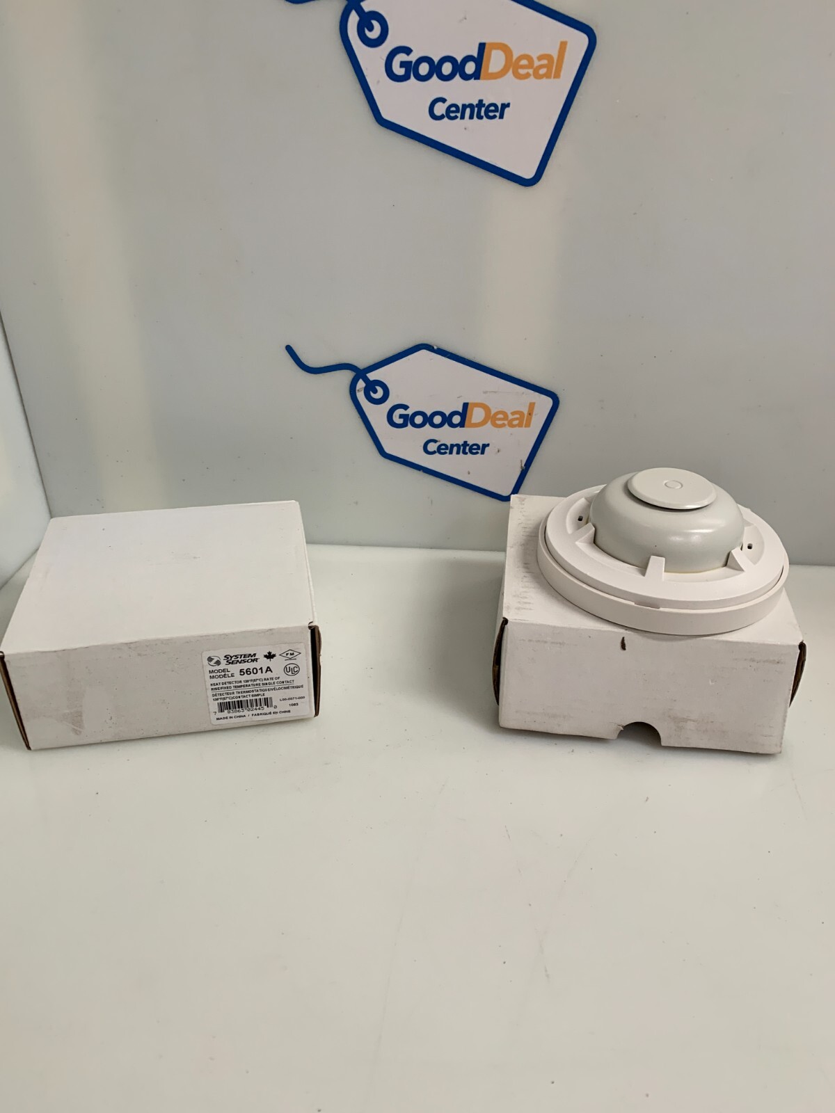 LOT OF 2 SYSTEM SENSOR HEAT DETECTOR 5601A