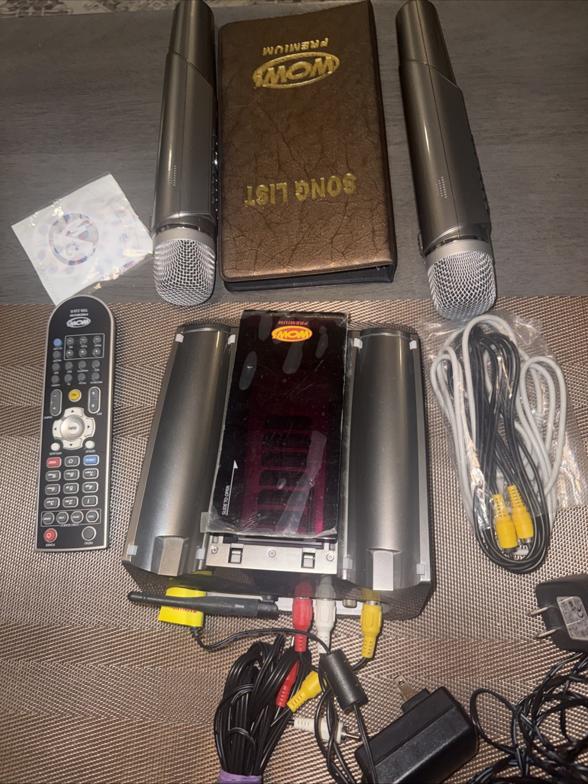 WOW Premium TKR320/ Karaoke system with carrying Back Pack