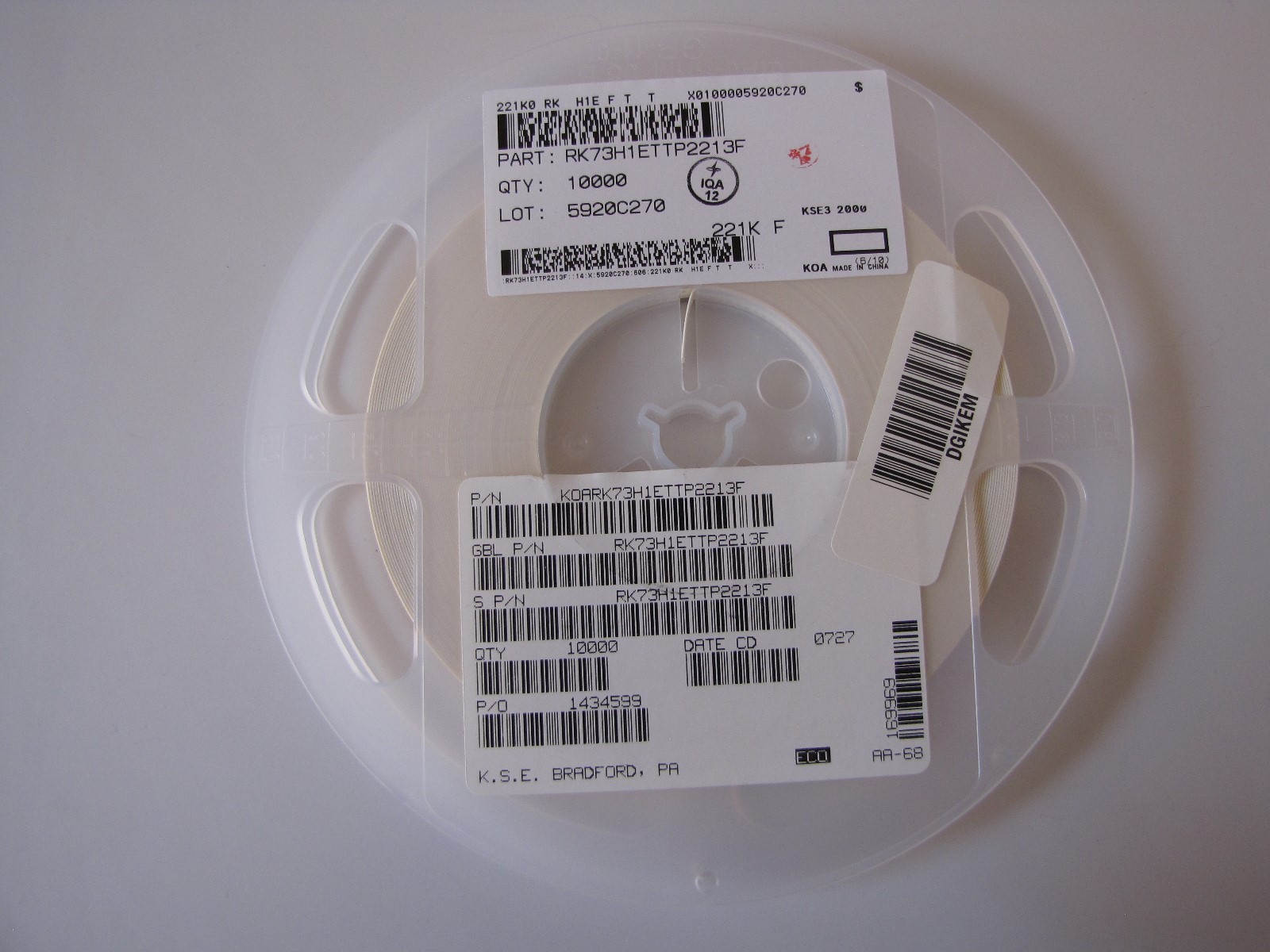 10,000pcs RK73H1ETTP2213F Thick Film Resistors - SMD 1/16watt 221Kohms 1% KOA