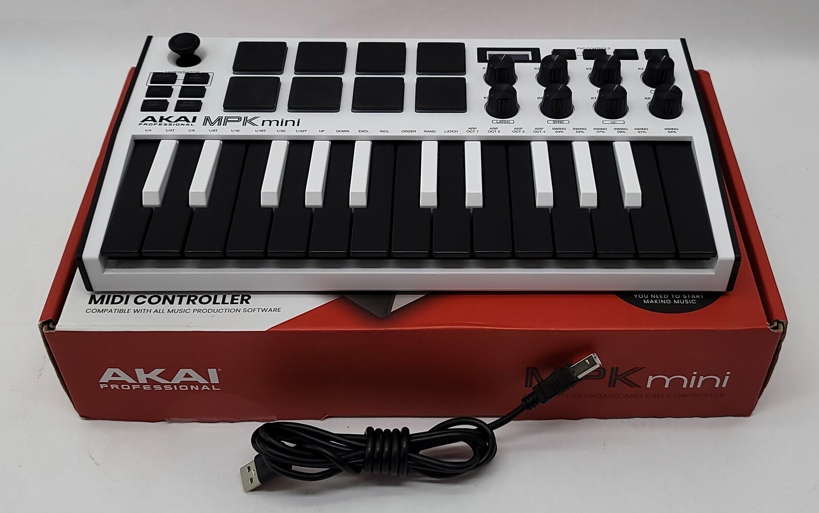 Akai Professional MPK Mini MK3 25-Key / 8-Knob MIDI Keyboard, White