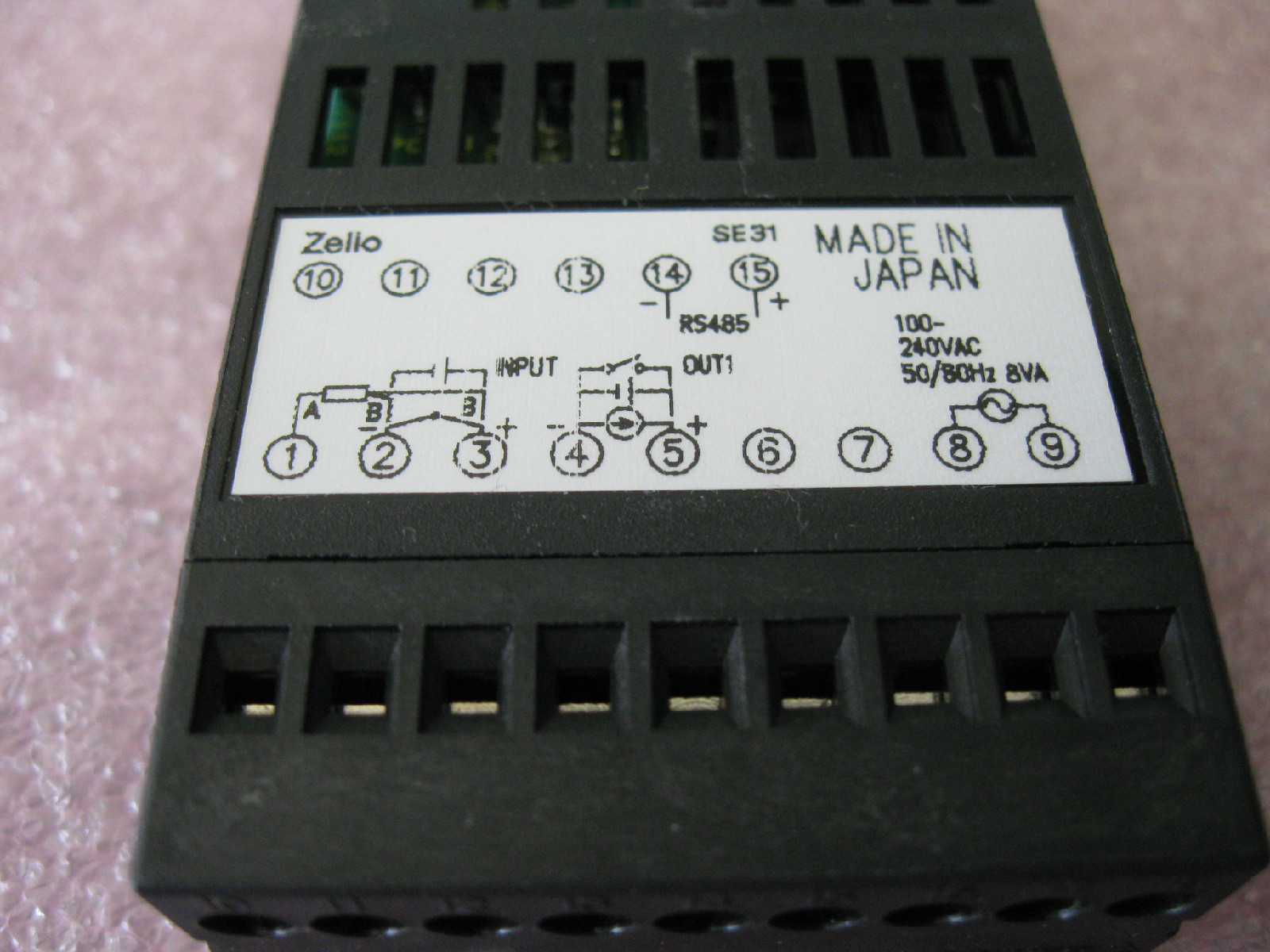 SCHNEIDER REG24PTP1LHU TEMPERATURE CONTROL-NIB