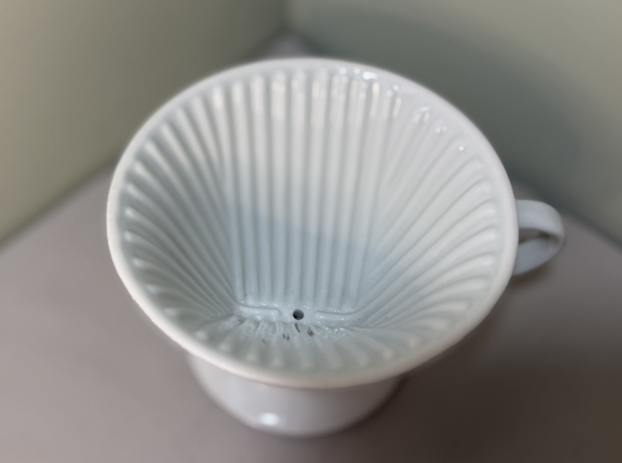Melitta Cream White Porcelain Pour Over Coffee Filter One Hole