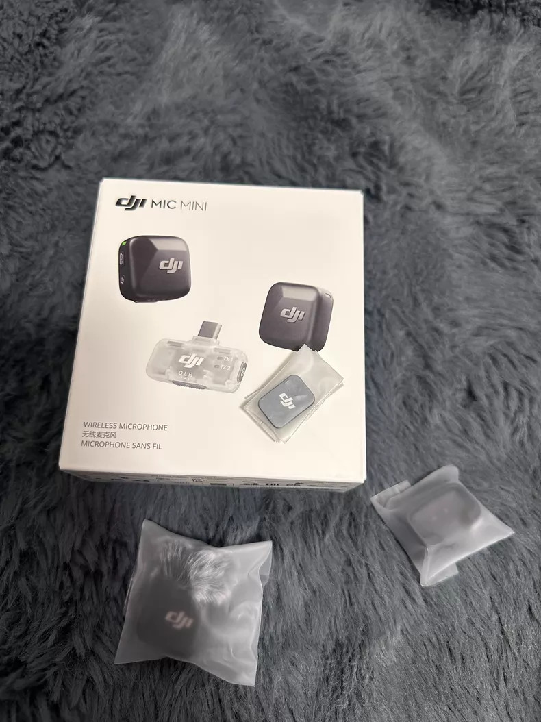 DJI Mic Mini Wireless Microphone 2 TX + 1 RX Wireless Receiver for Mobile Phones