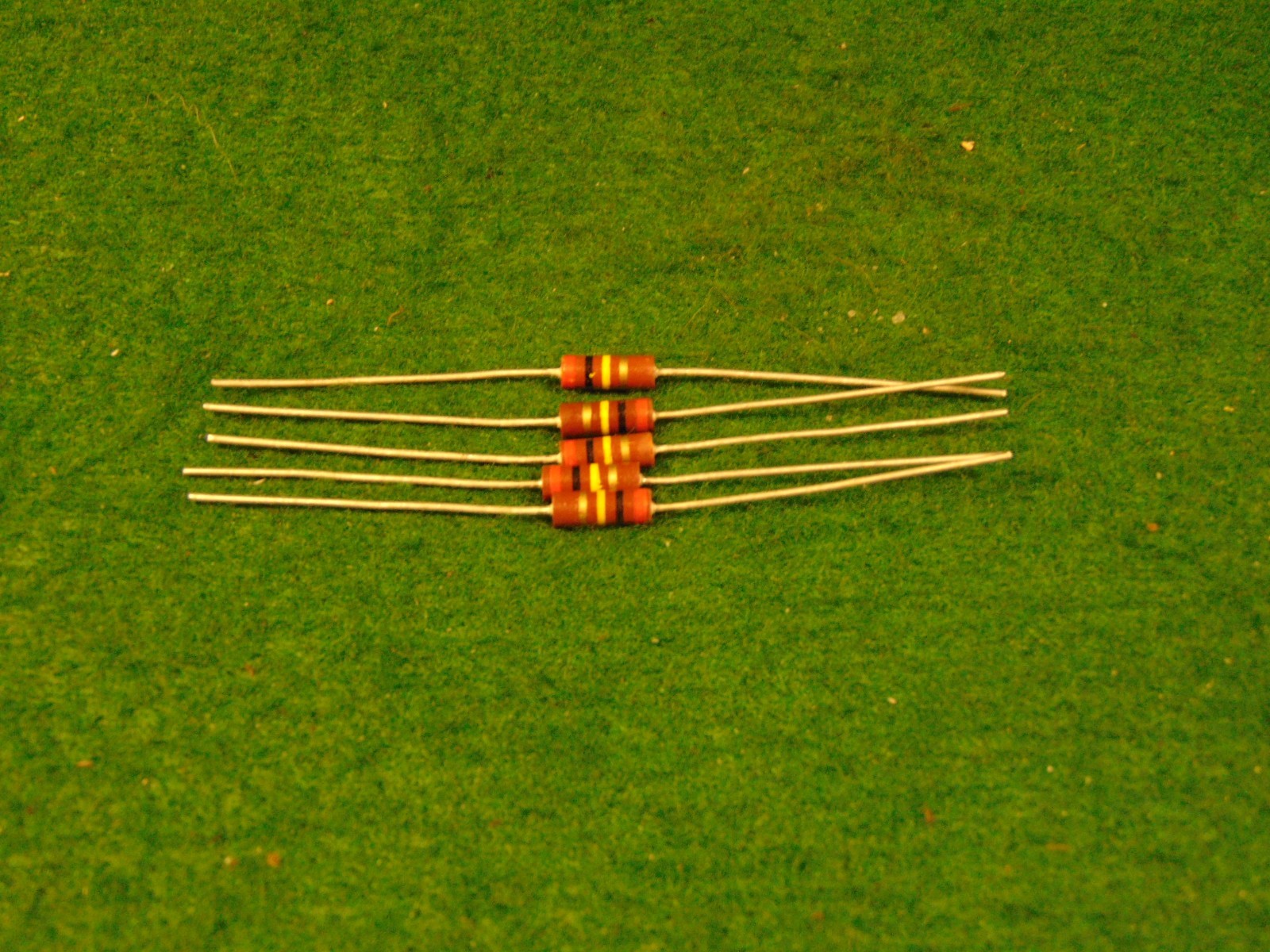 (1) 5 Pack Carbon Comp 200K OHM 1/2 Watt 5% Resistors NOS