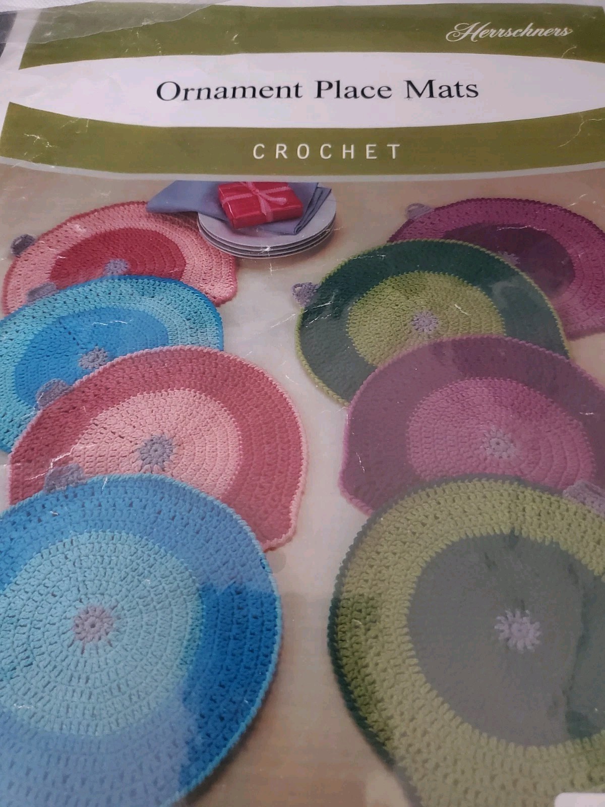 HERRSCHNERS ORNAMENT PLACEMATS PATTERN