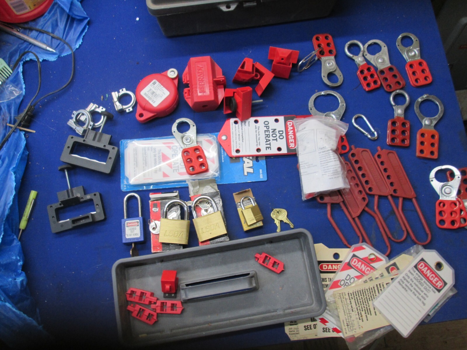 Lockout Tagout Padlocks Hasps assorted large lot