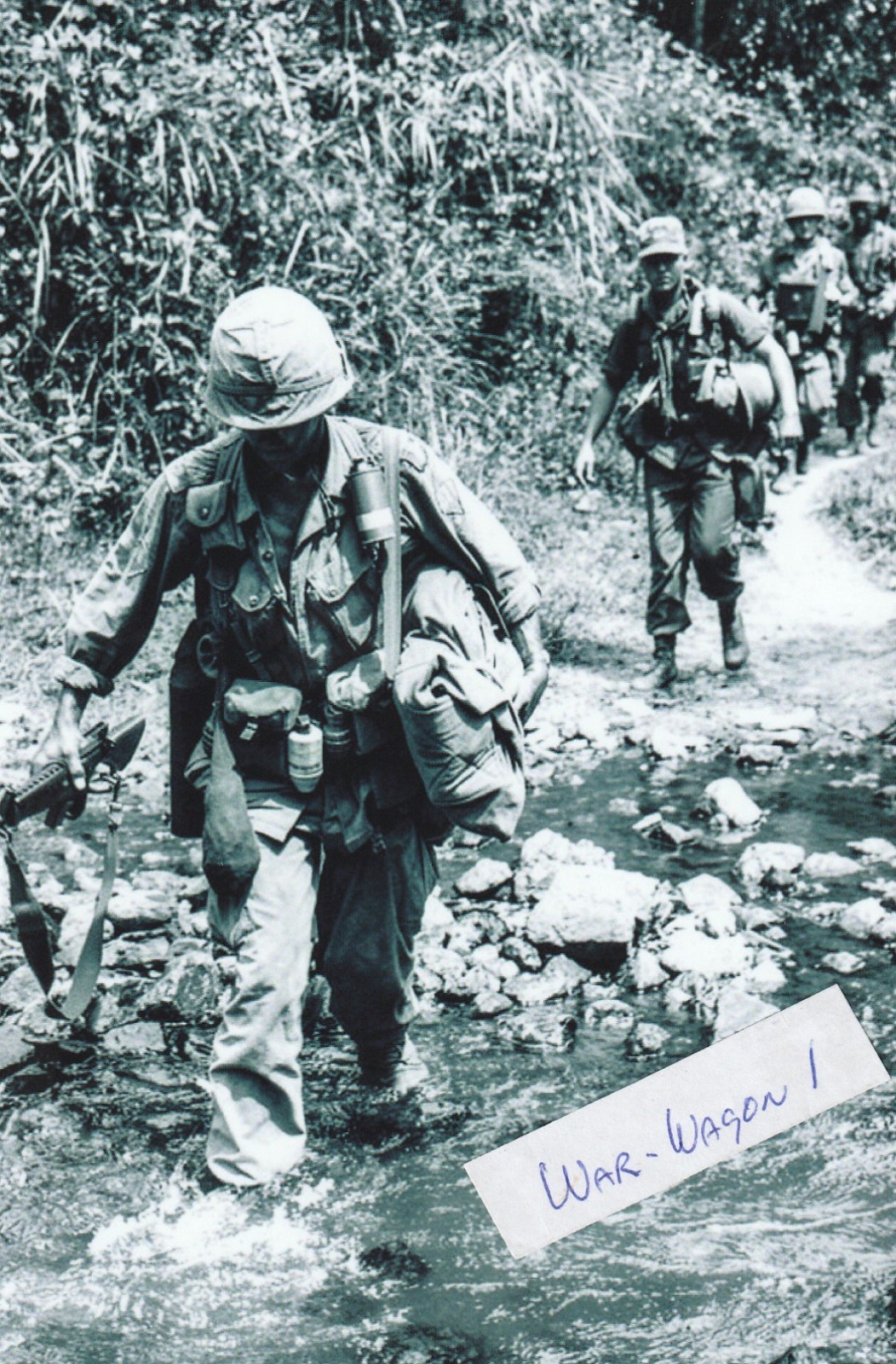 Vietnam  War  Photo --Soldiers On The Move