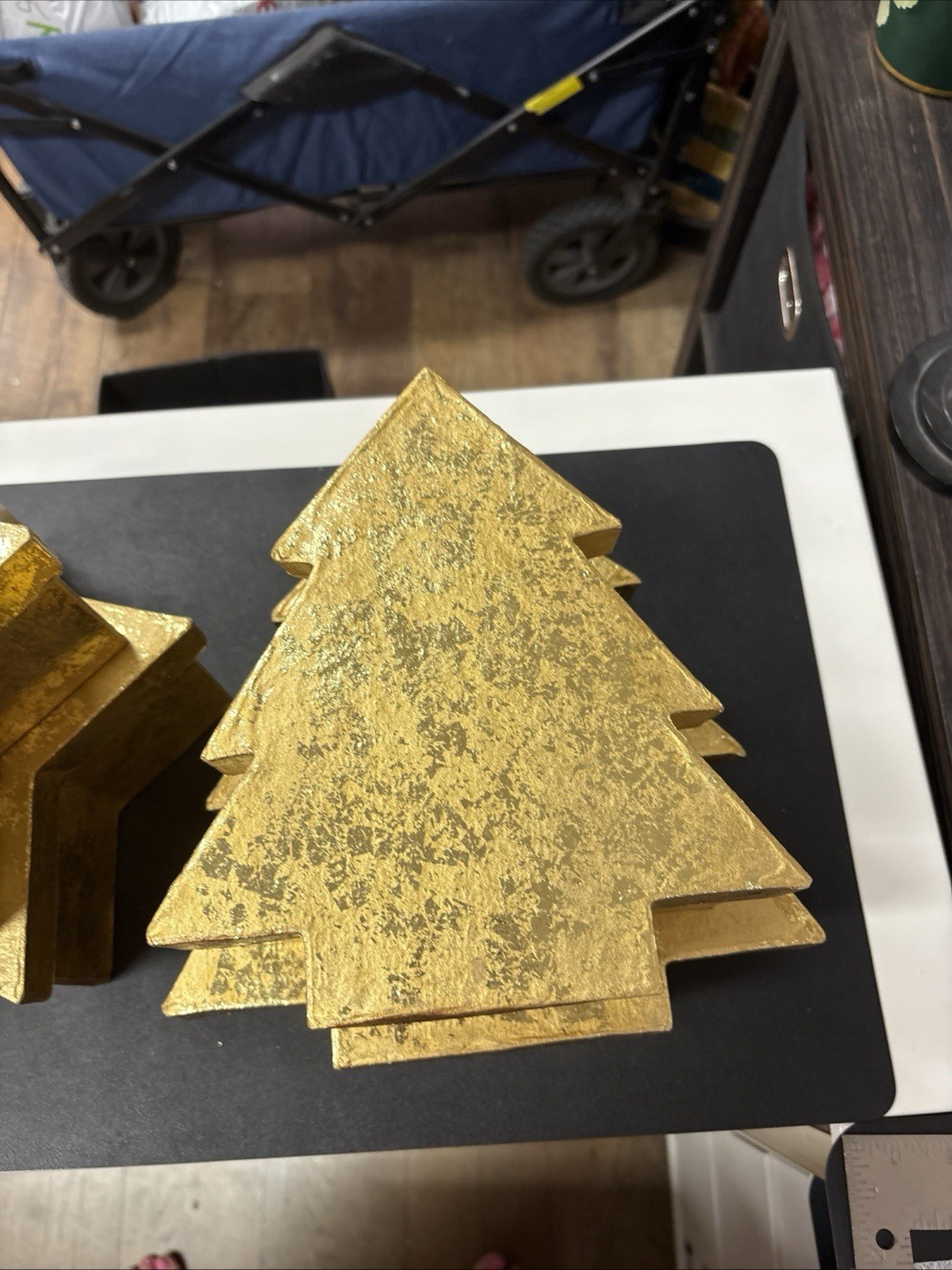 2 STAR AND 2 CHRISTMAS TREE NESTING BOXES GOLD