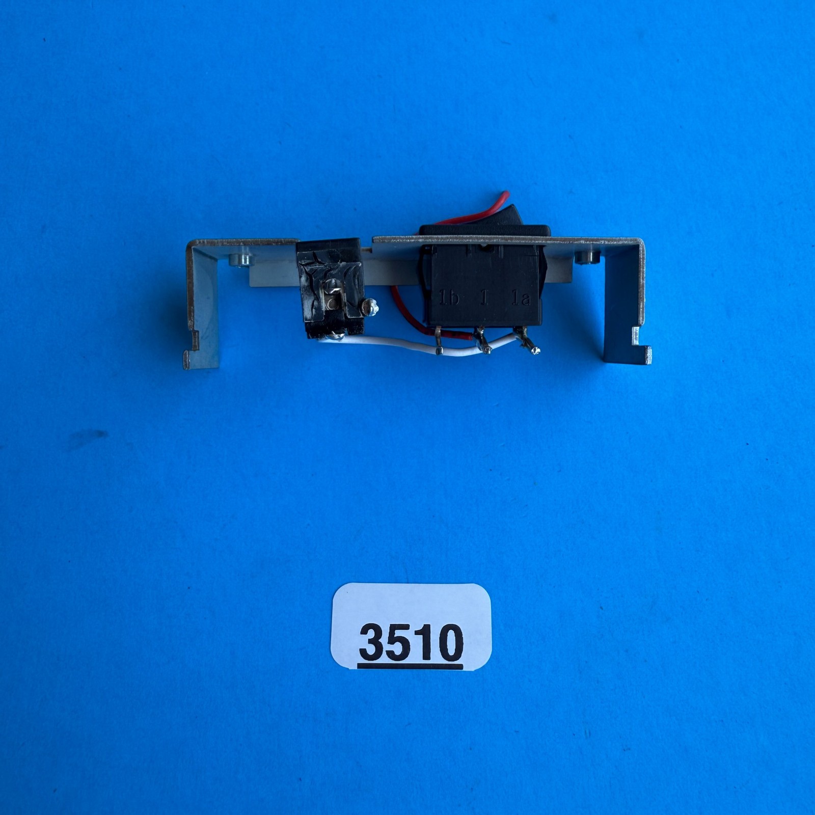 [FRS] KURZWEIL PC88 Keyboard Part: Power Input Socket & ON/OFF Switch Assembly