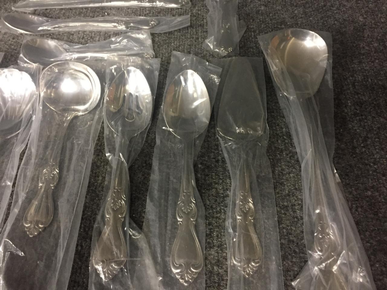 Reed & Barton Stainless Flatware Lincolnshire Glossy 9 Pc Hostess Serving Set +