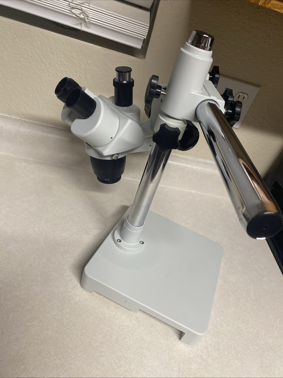 Amscope SM-3T Professional Trinocular Stereo Zoom Microscope