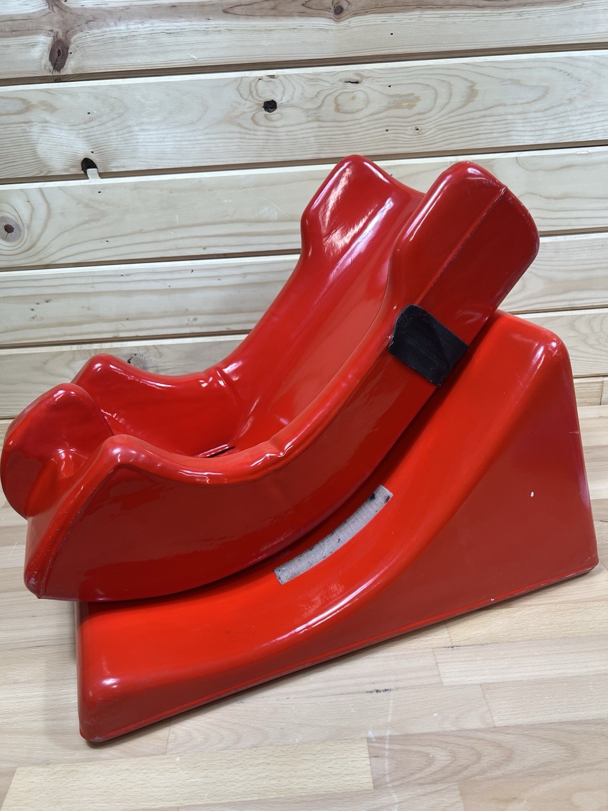 TUMBLE FORMS Feeder Seat Positioner and Tumble Forms Wedge No Belts