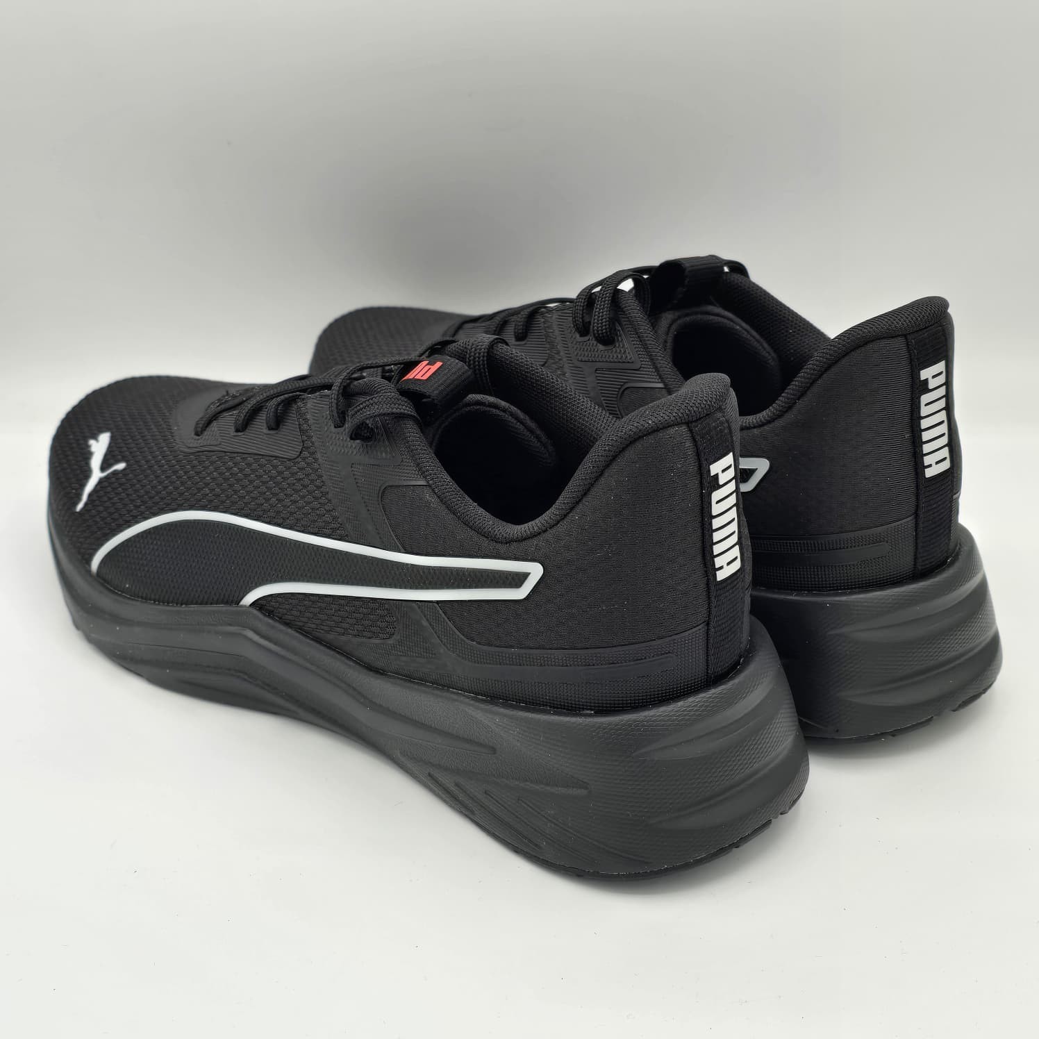 PUMA “Disperse Sneaker” Men’s Lightweight Optimal Comfort SOFTFOAM (Black )