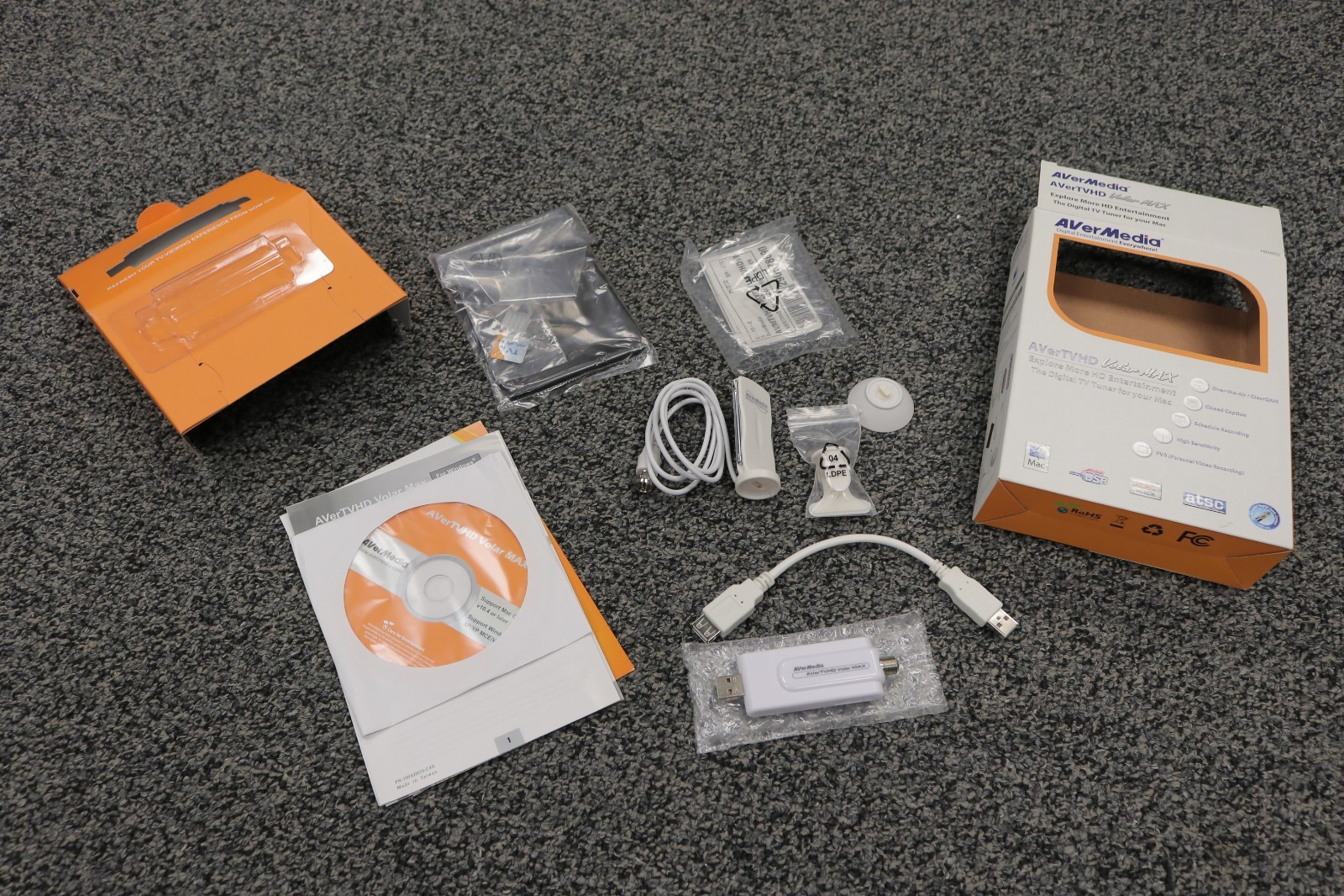 AVerMedia AVerTVHD Volar Max TV Tuner Kit for Windows
