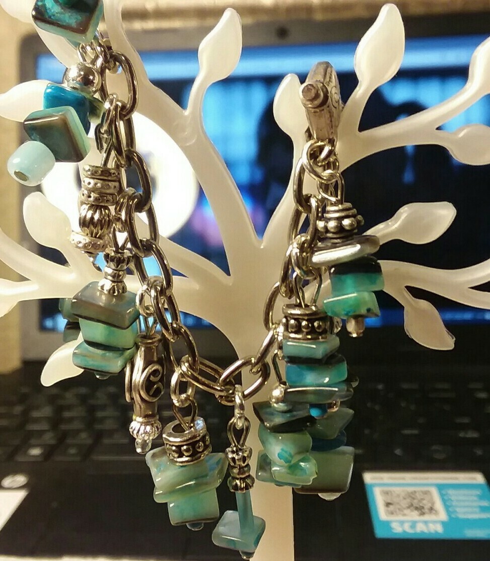 MaryBee:7" Blue Beaded Charm Bracelet  11-01-2020