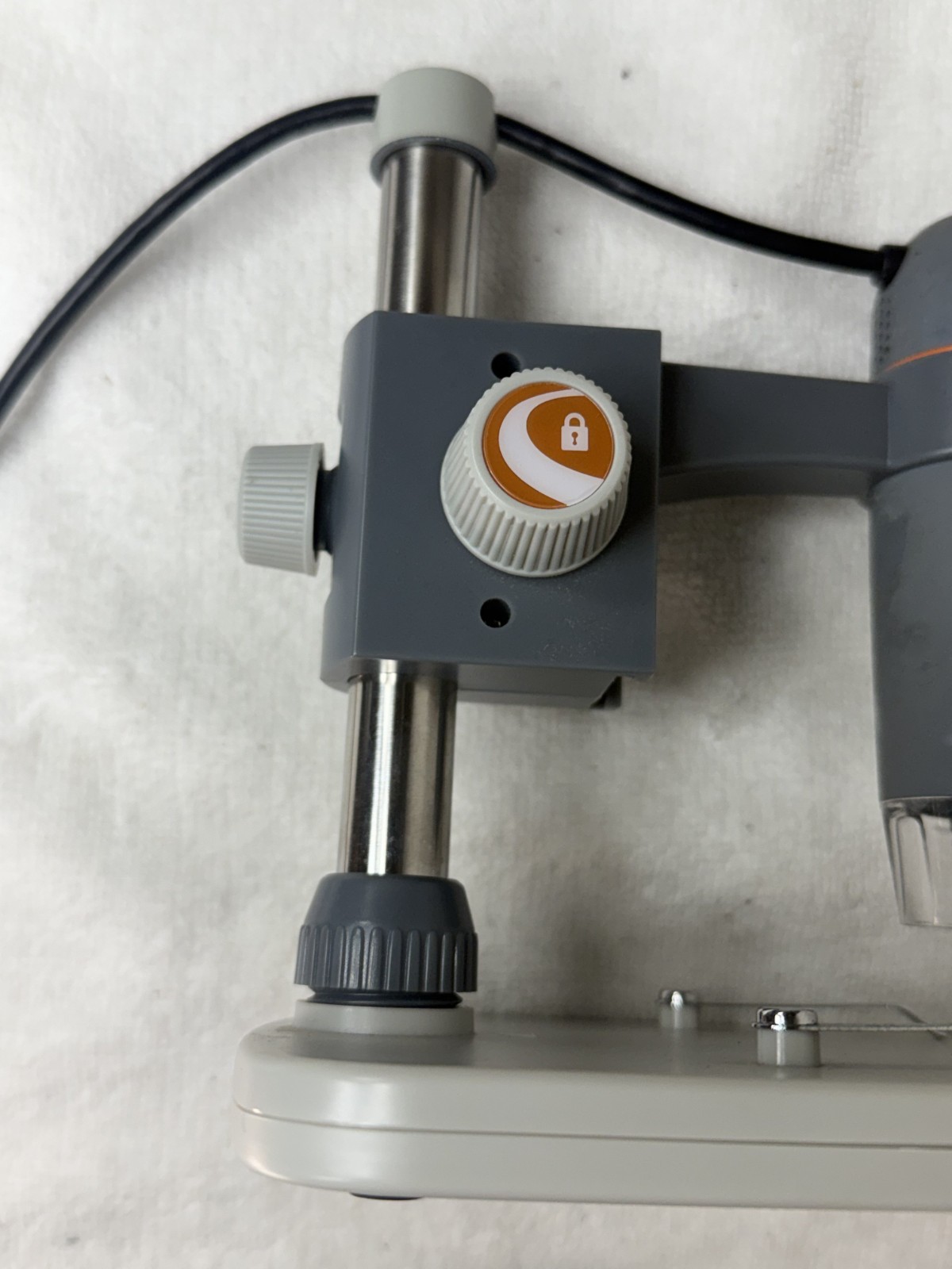 Celestron Digital Microscope Pro 5 MP Handheld High Resolution