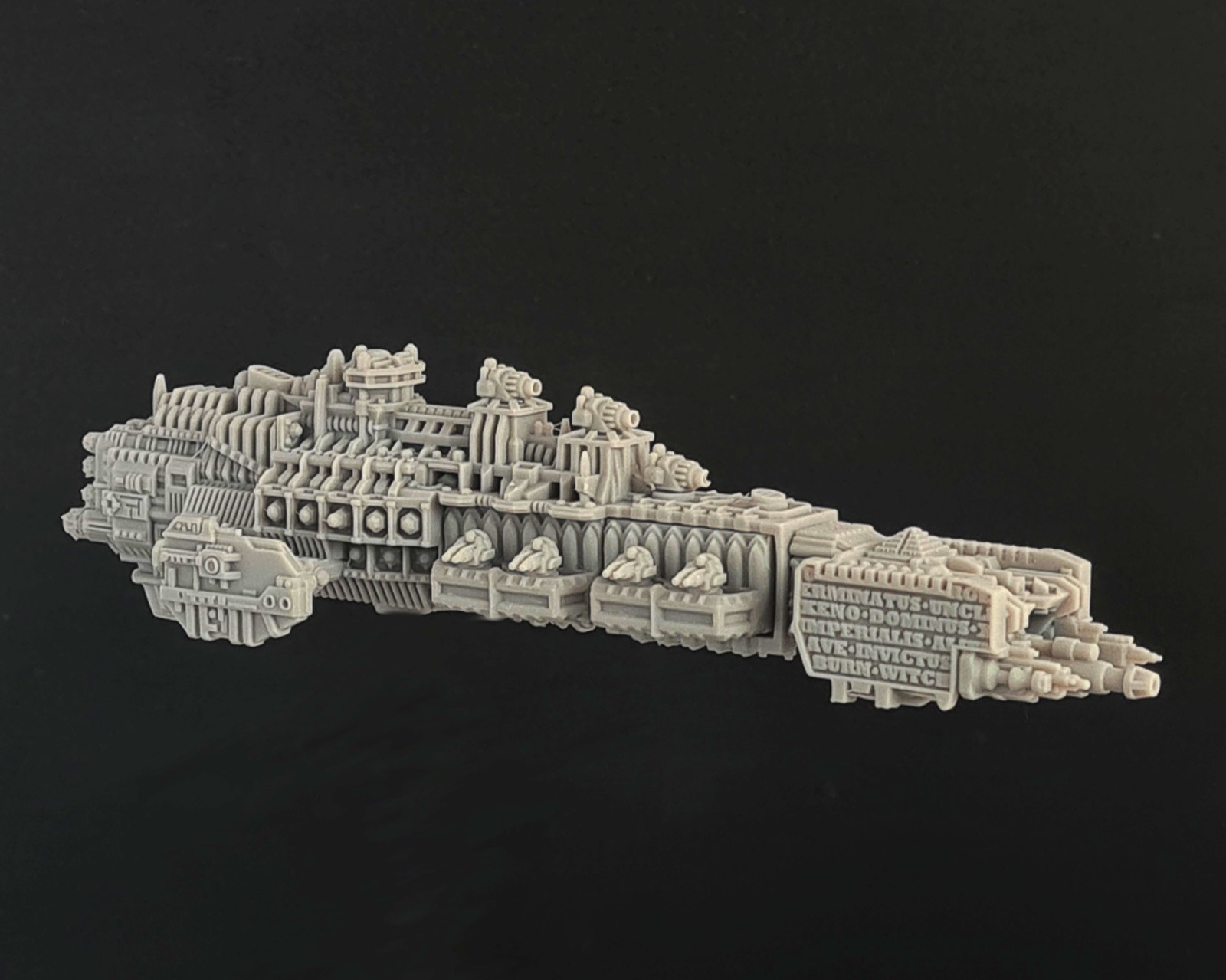 BFG - Alien Hunting Cruiser - compatible with Battlefleet Gothic