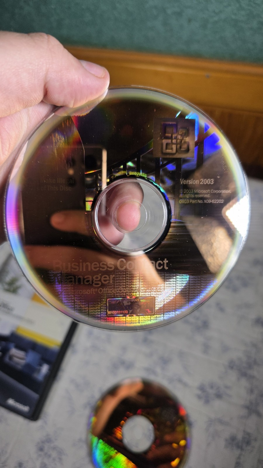 Microsoft Office Professional 2003 Academic Edition with Key - 2 Discs