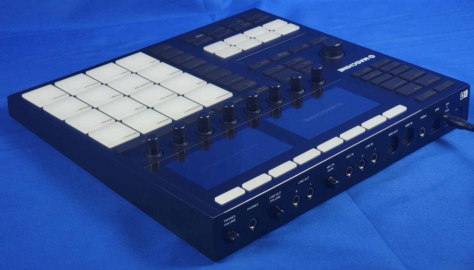 Native Instruments MASCHINE MK3 MIDI Controller Audio Interface w/ Power Cord